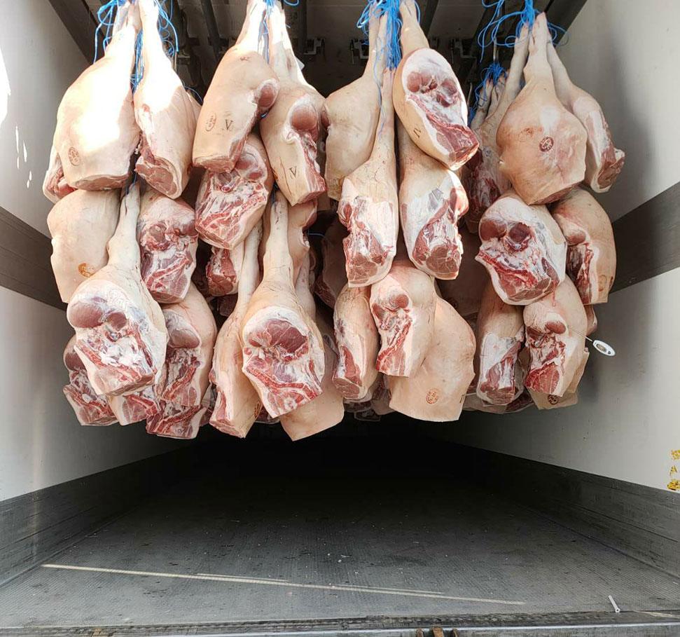 Hook type refrigeration trucks – specialized transport of fresh meat